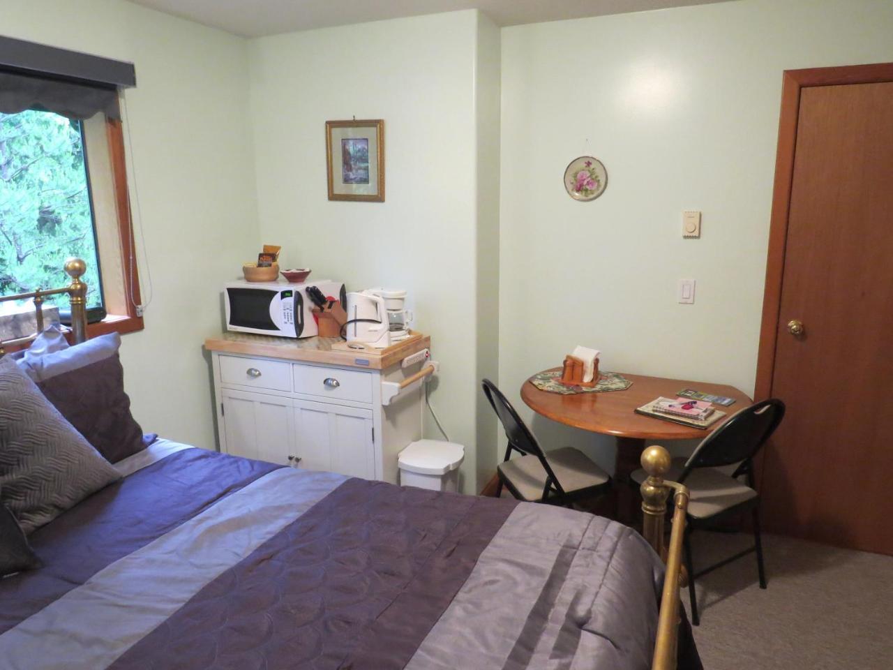 Summerhill Guest House 토피노 외부 사진